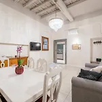 New Apartment Duomo & Galleria Accademia